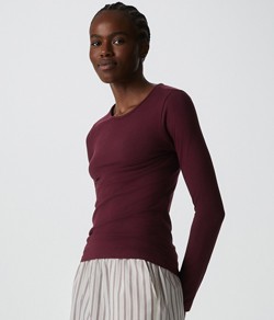 Blusa Básica Feminina Slim Algodão Hering - Vermelho Escuro