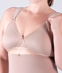 Suti� Sustenta��o Al�as Espumadas Cetinete Power Plumas (182) Plus Size
