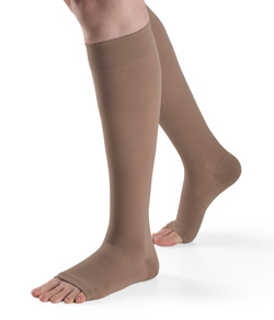 Meia de Compress�o Sigvaris 20-30 mmHg 3/4 Dynaven Basic Sem Ponteira (972 AAD)