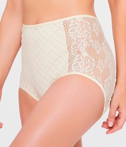 Calcinha Clássica Rendada Triumph Marsala Maxi (45126)
